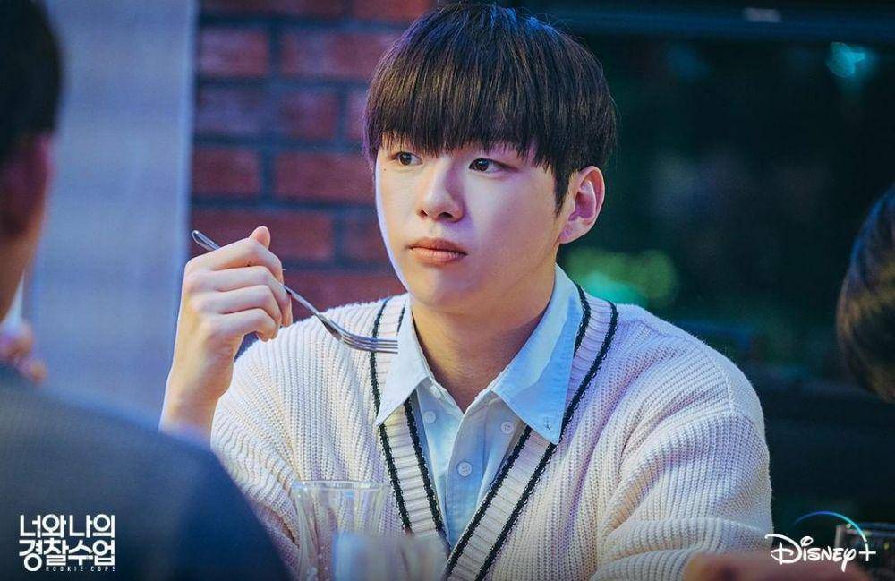 Kang Daniel di drama Rookie Cops (instagram.com/disneypluskr)