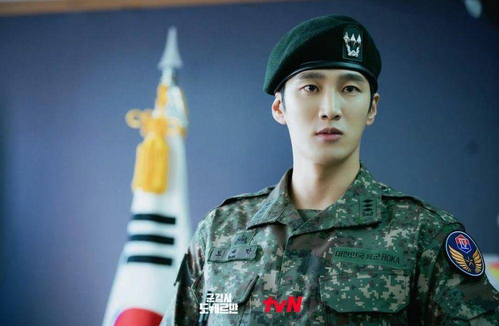 Ahn Bo Hyun di drama Military Prosecutor Doberman (instagram.com/tvn_drama)