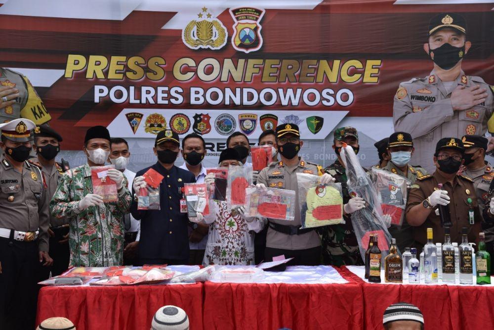Petani di Bondowoso Punya Senapan Api Ilegal Lengkap dengan Amunisi