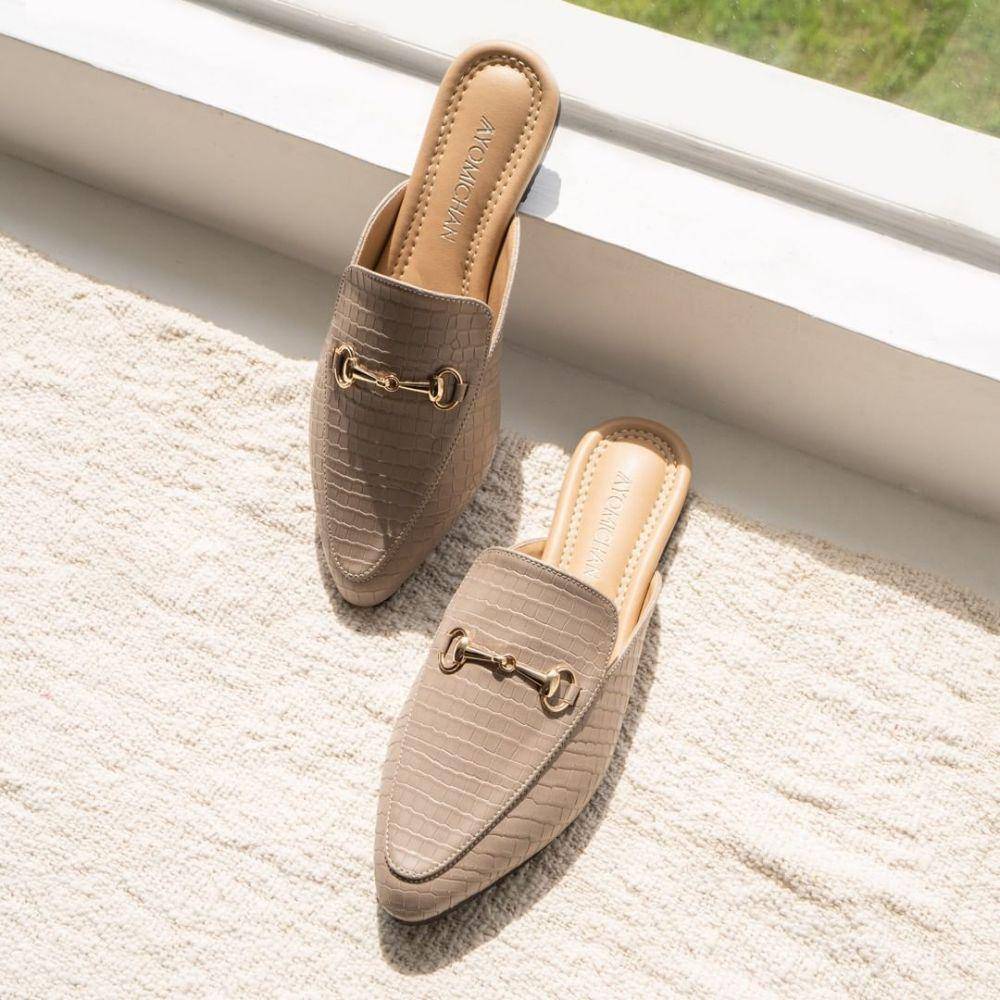 sandal wanita merk lokal untuk Lebaran (instagram.com/ayomi.shoes)