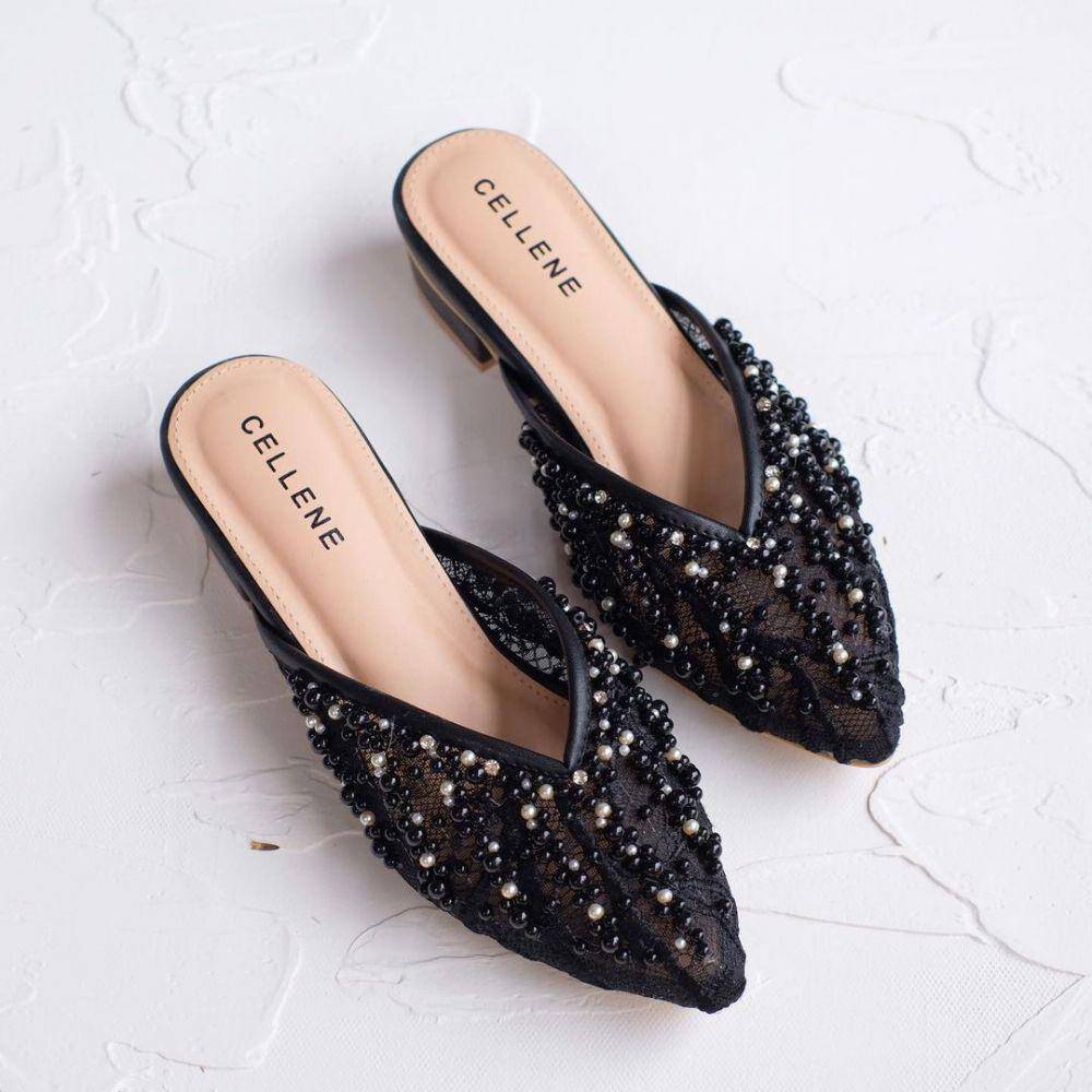sandal wanita merk lokal untuk Lebaran (instagram.com/scellene.shoes)