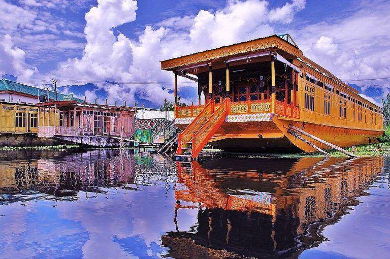 ilustrasi rumah tradisional India (travel.earth)