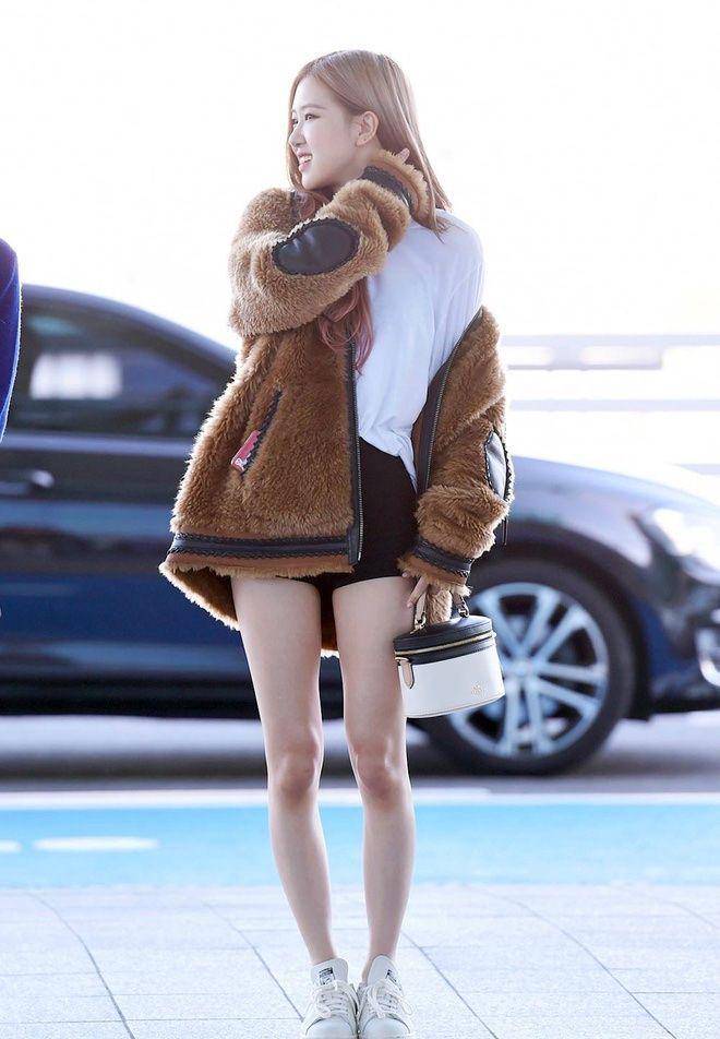 fluffy jacket (twitter.com/Karinaa00480465)