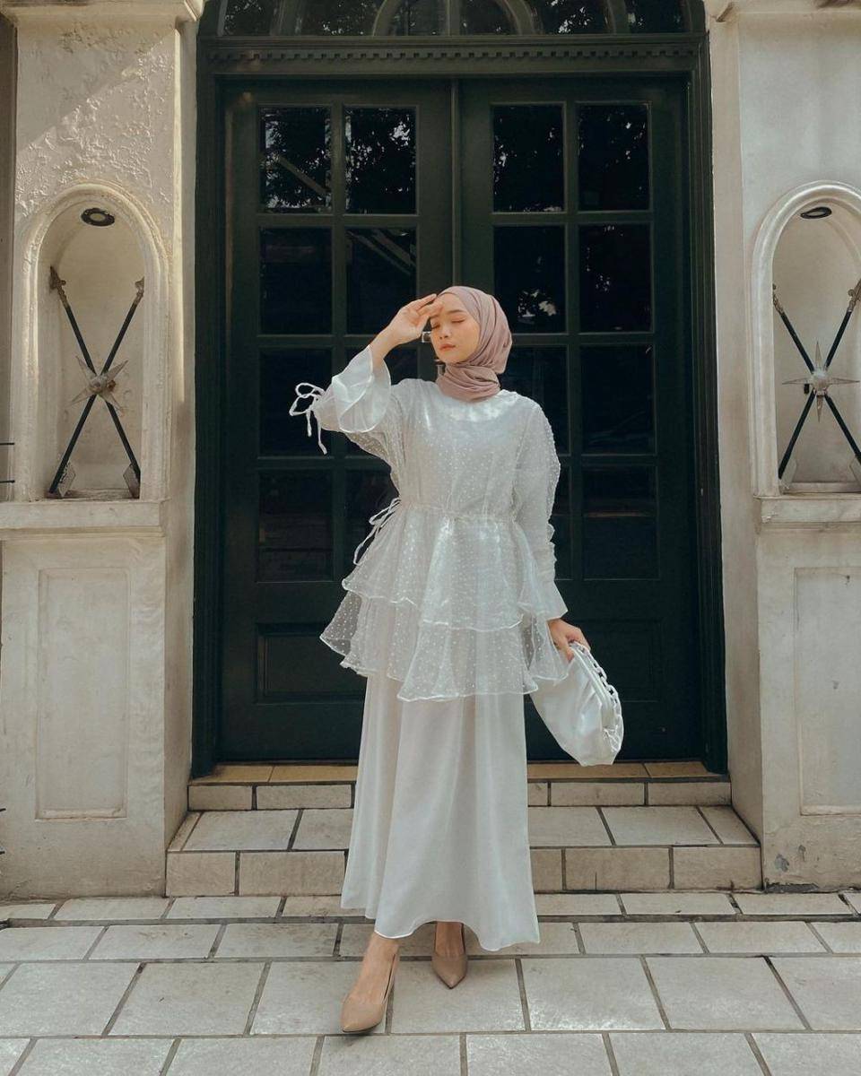 ide baju lebaran buat remaja (instagram.com/liza.rosalita)