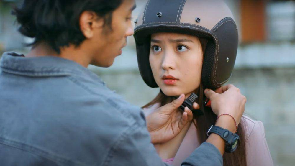 cuplikan adegan Natasha Wilona dan Abidzar dalam serial Cool Boy Vs Cool Girl (youtube.com/Vidio)