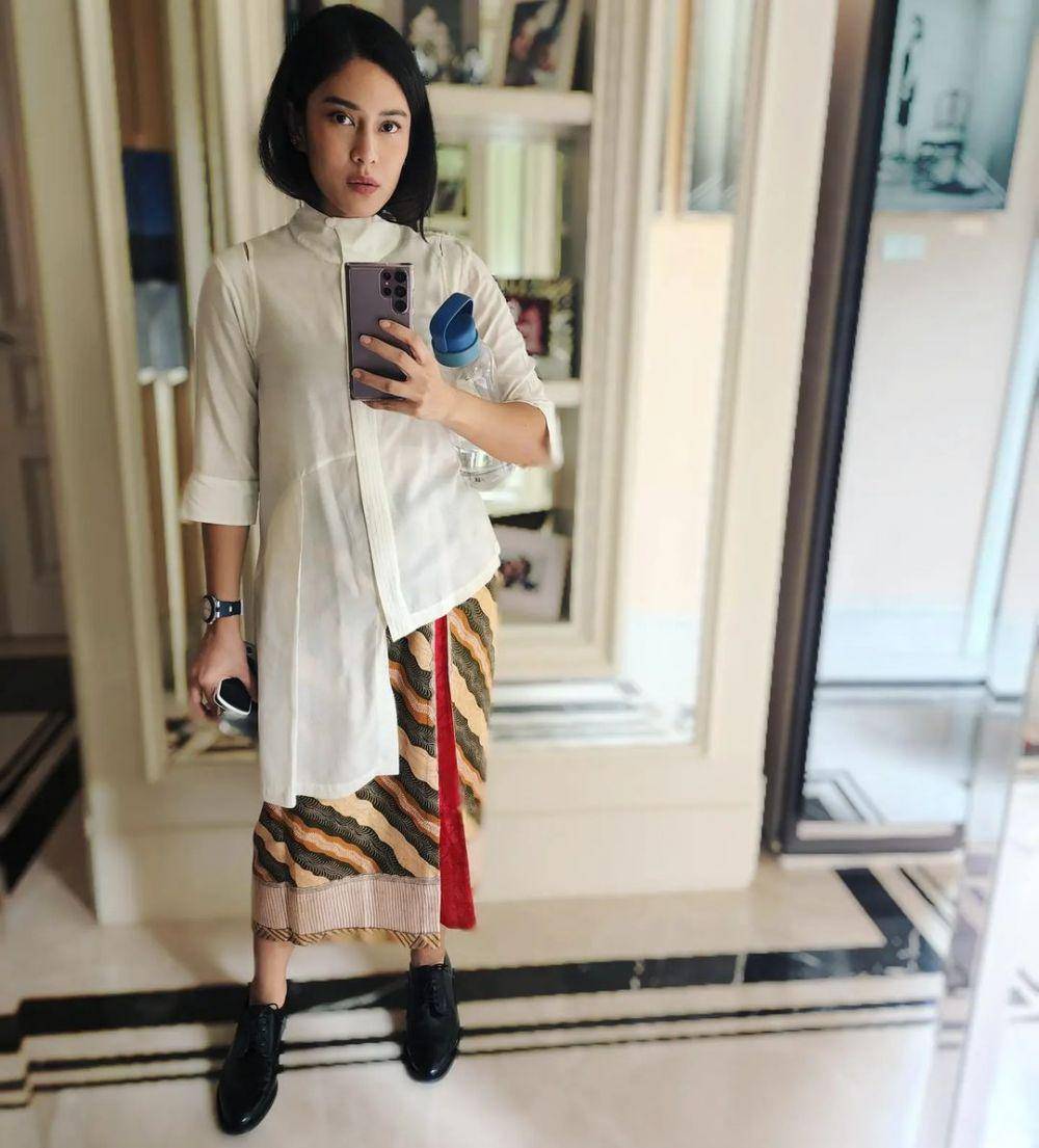 Dian Sastrowardoyo (instagram.com/therealdisastr)