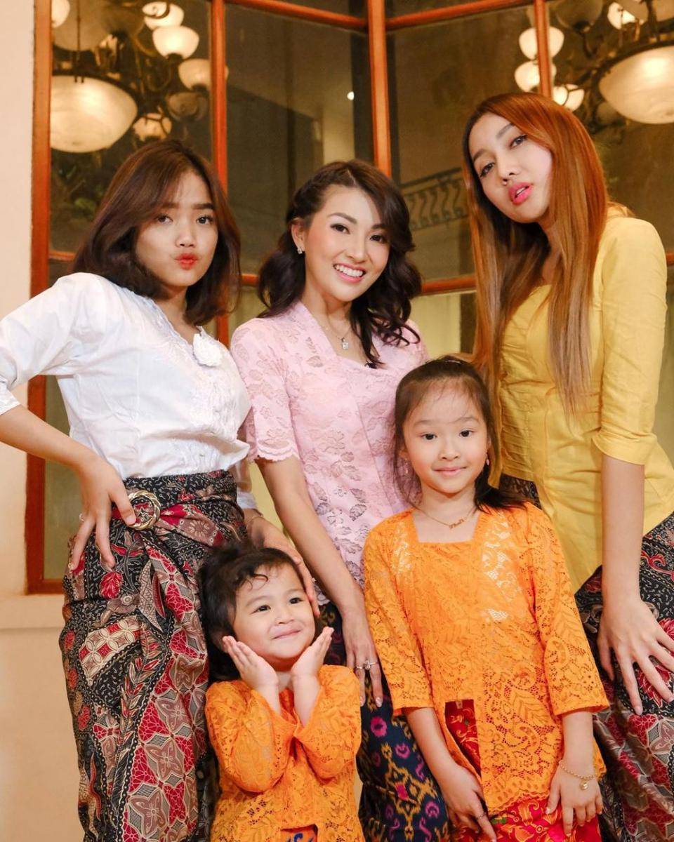 Fuji, Lucinta Luna dan The Onsu Family (instagram.com/fuji_an)