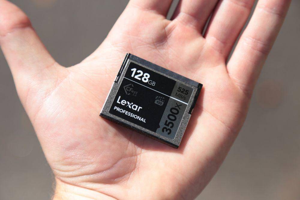 potret Lexar Professional 3500x CFast 2.0 card (sharegrid.com)