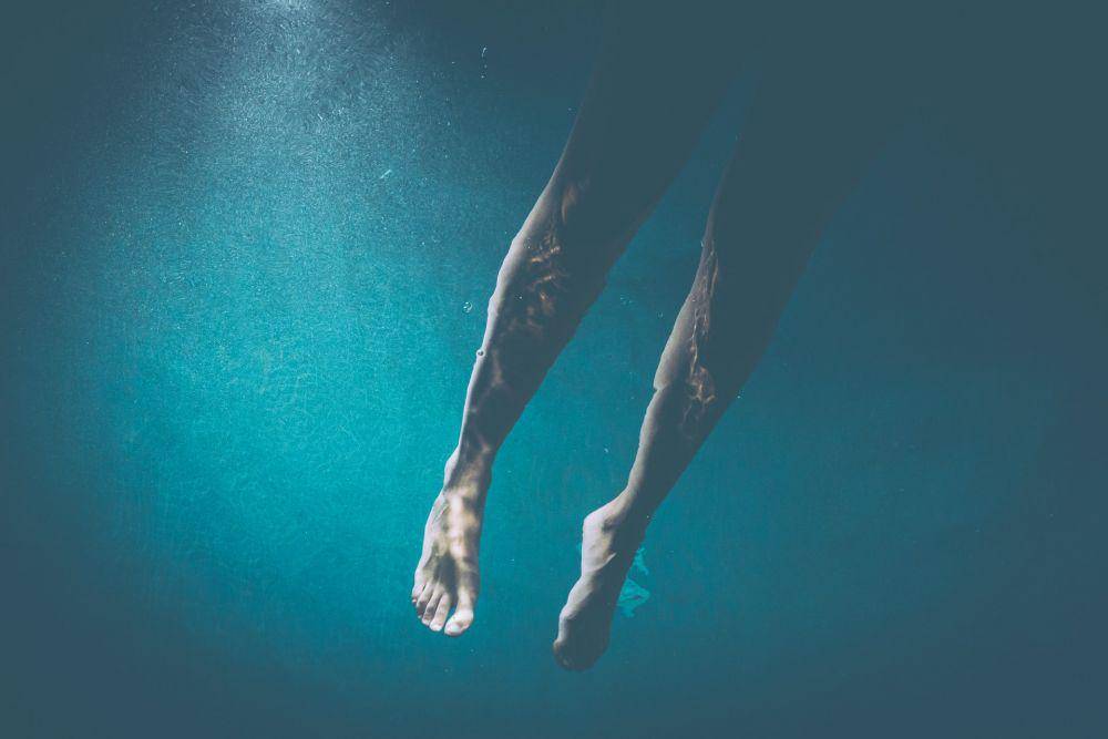 ilustrasi tenggelam (unsplash.com/David Romualdo)