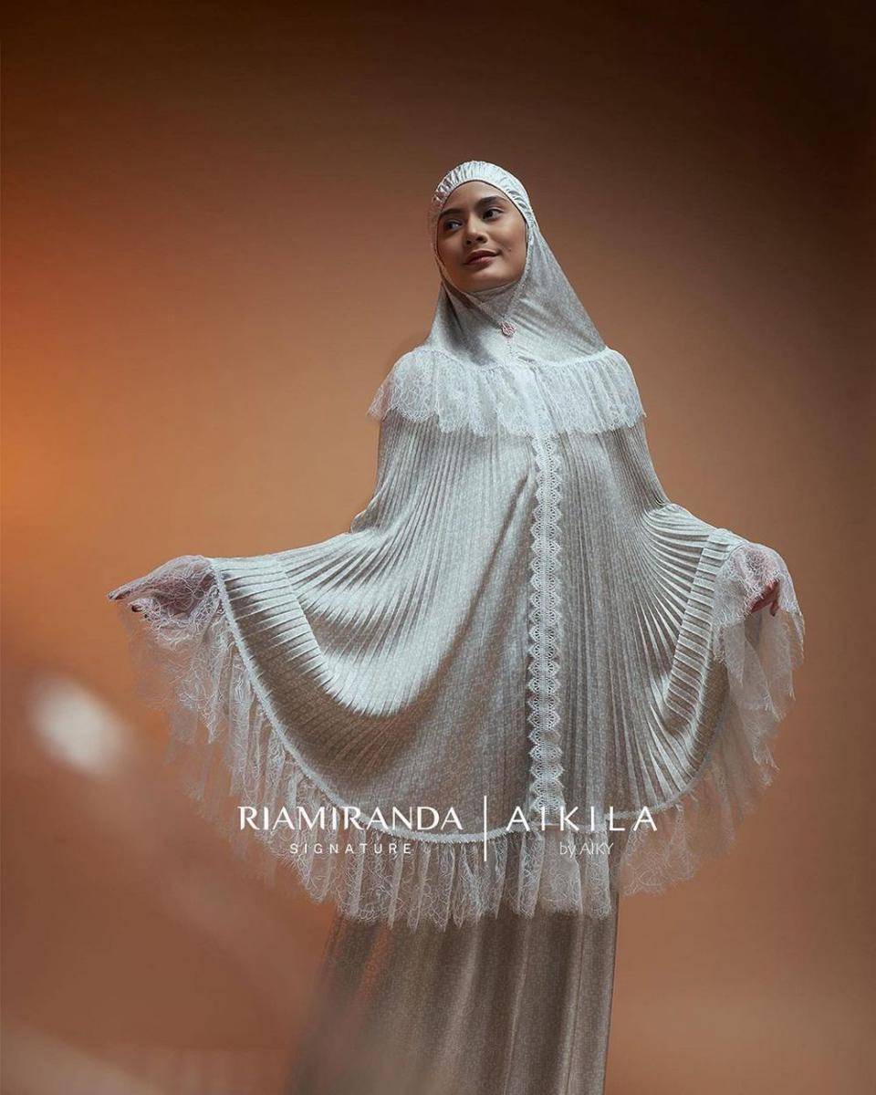 Mukena Kekinian (instagram.com/inforiamiranda)