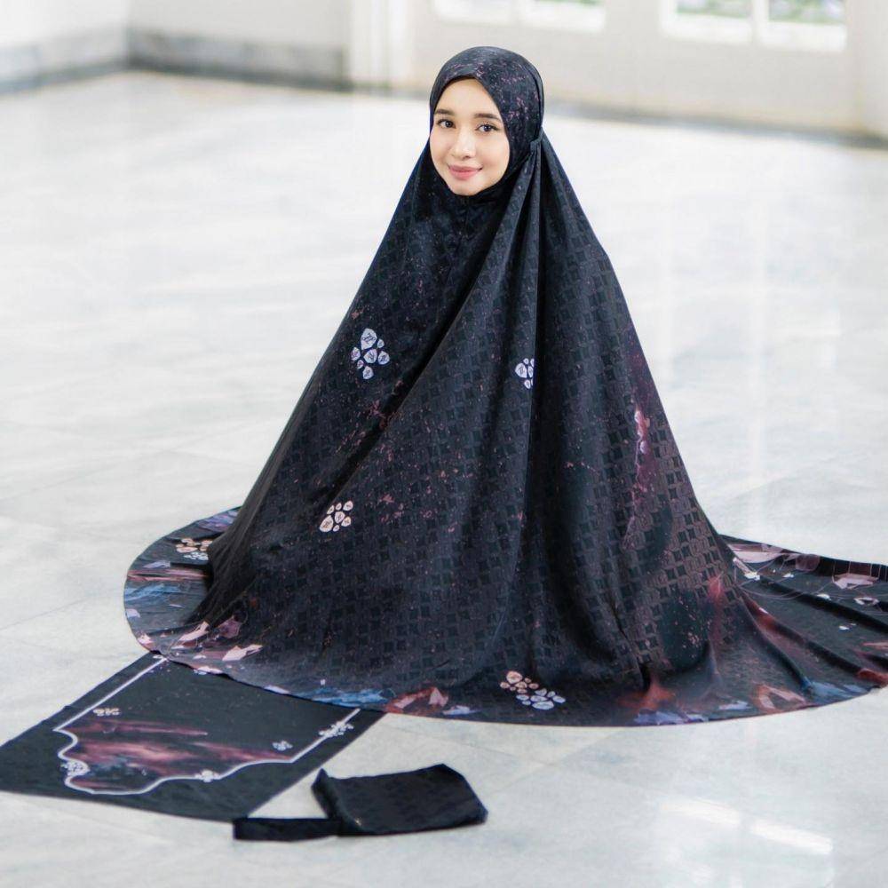Mukena Kekinian (instagram.com/lbylcb)