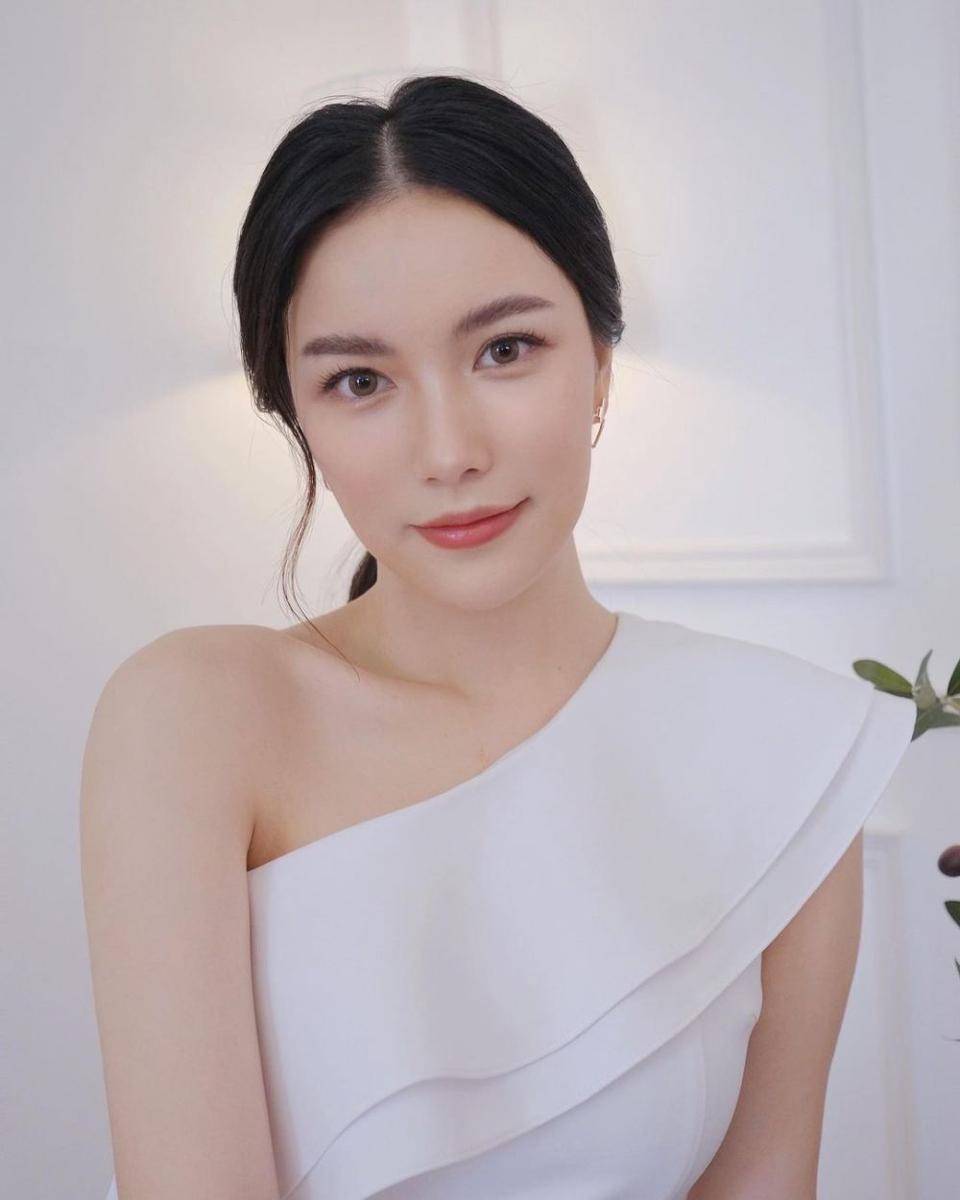 Mook Worranit (instagram.com/mookworranit)