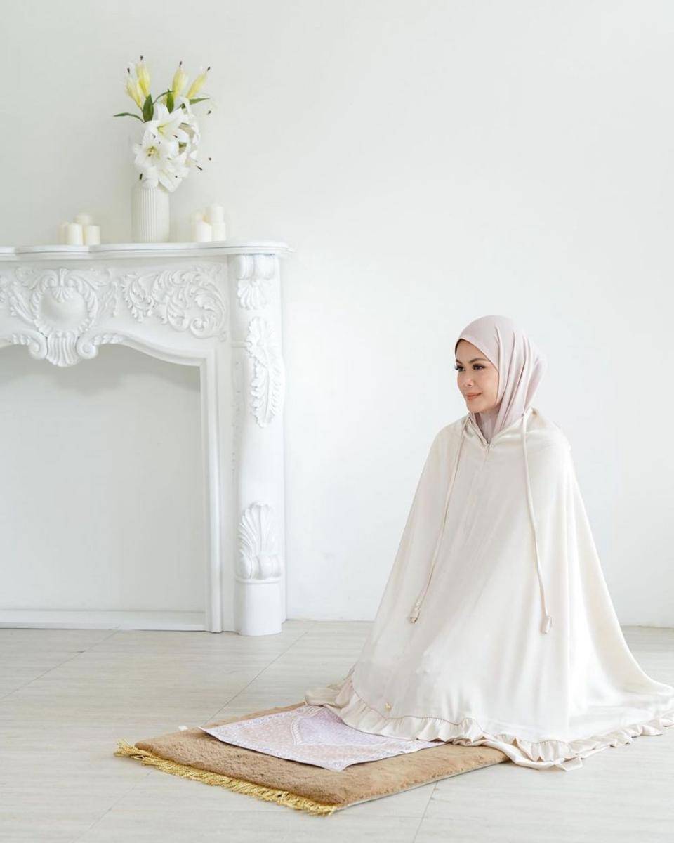 Mukena Kekinian (instagram.com/rasyenahikmayudi)