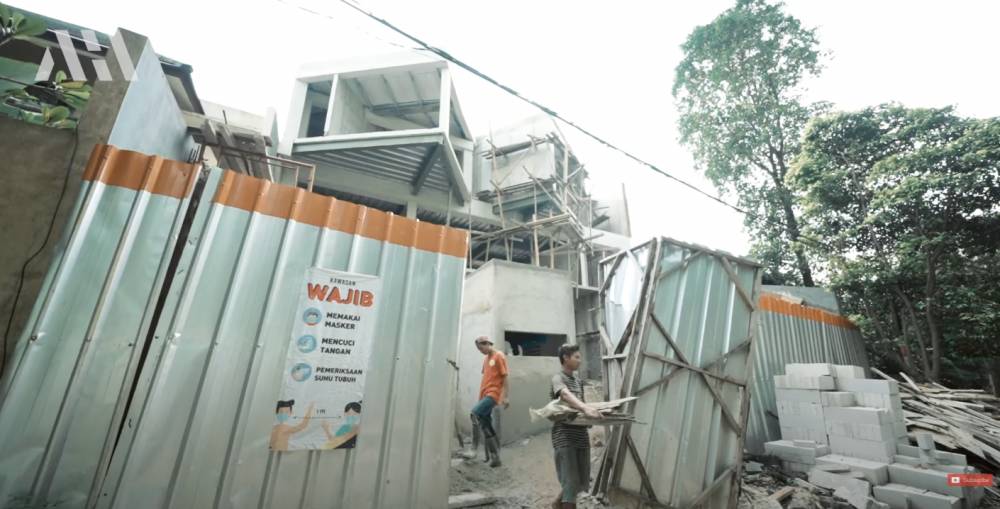 potret rumah baru Atta Aurel (YouTube.com/AH)