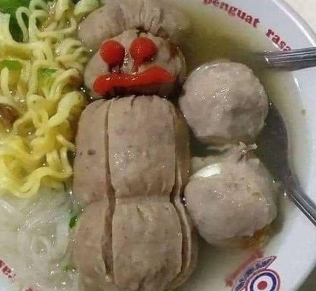 momen gak terduga saat makan bakso (instagram.com/recehtapiviral)