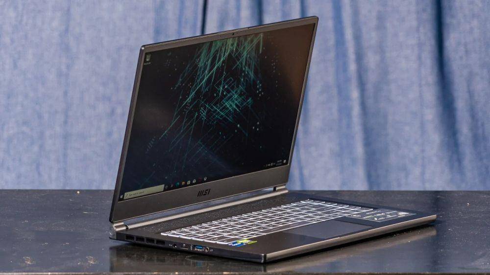 ilustrasi MSI Stealth 15M (pcmag.com)