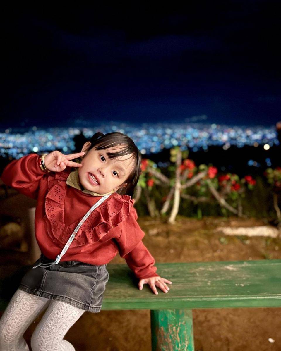 inspirasi gaya OOTD anak ala Shabira Alula (instagram.com/shabiraalula)