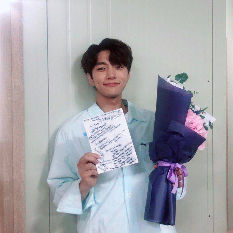L INFINITE (instagram.com/kim_msl)
