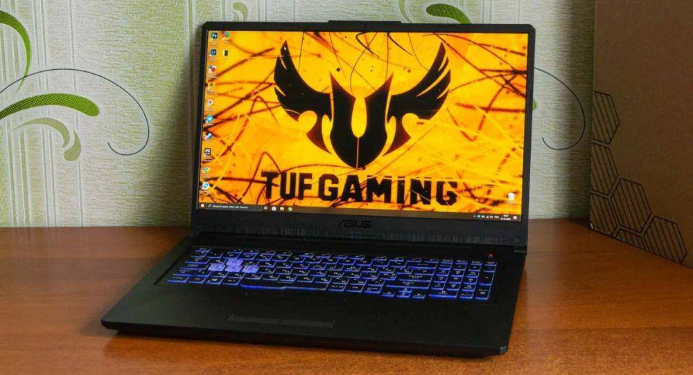 ilustrasi ASUS TUF F17 (laptopmag.com)
