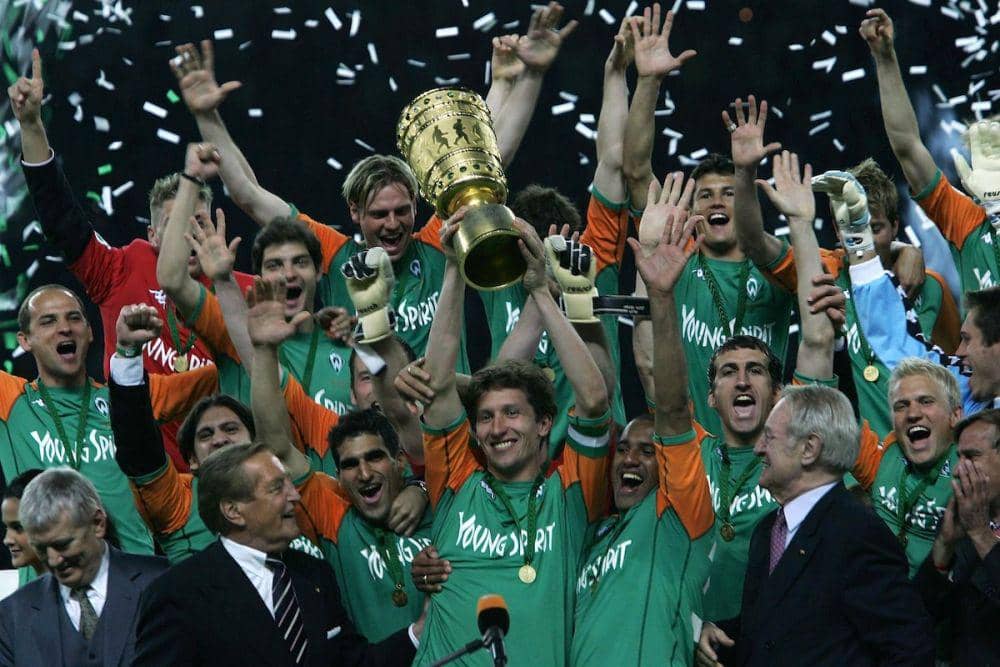Werder Bremen menjuarai DFB Pokal pada musim 2003/2004. (twitter.com/werderbremen_en)