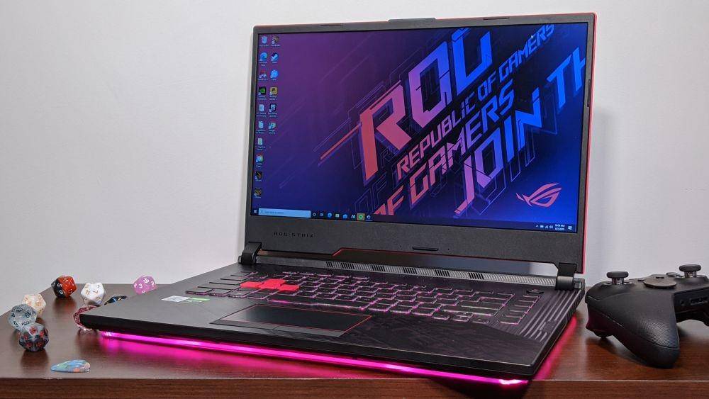 ilustrasi ASUS ROG Strix 15 (laptopmag.com)