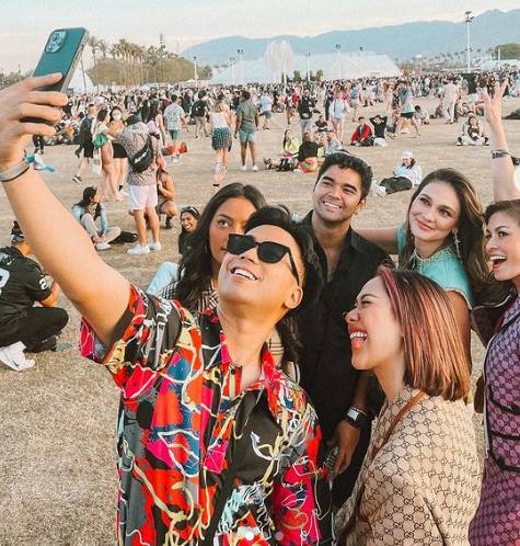 potret momen Vidi Aldiano nonton Coachella (instagram.com/mariannerumantir)