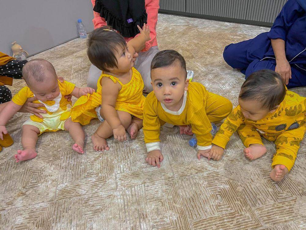 playdate geng yellow (instagram.com/zaskiasungkar15)