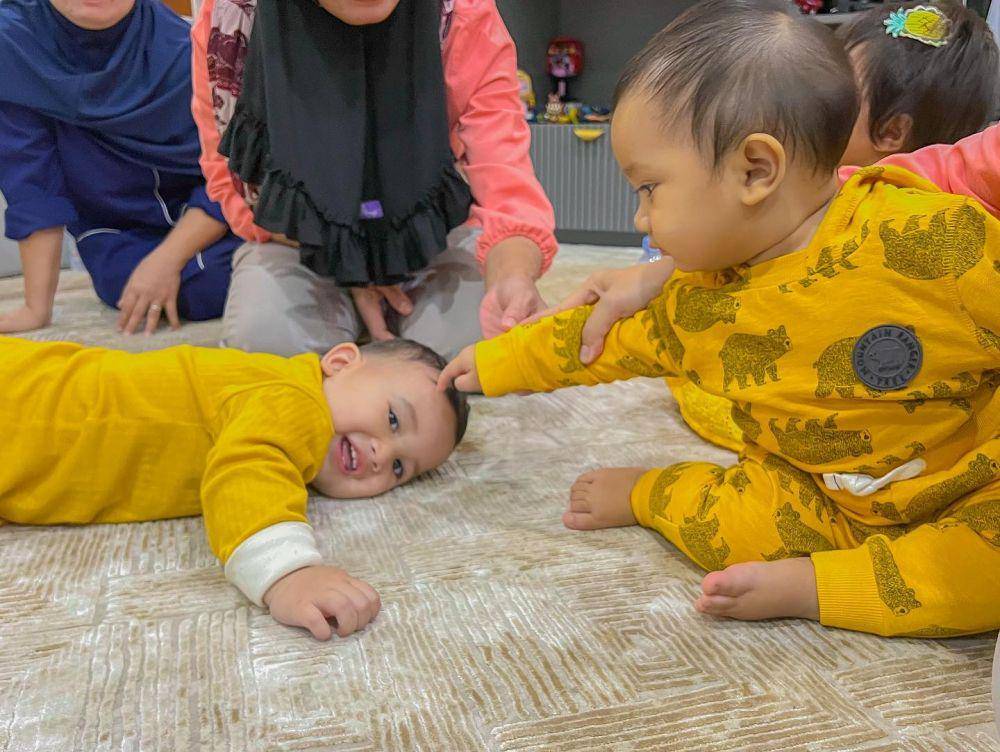 playdate geng yellow (instagram.com/zaskiasungkar15)
