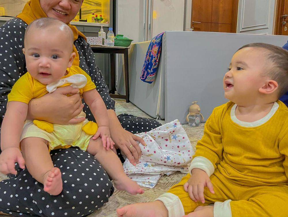 playdate geng yellow (instagram.com/zaskiasungkar15)