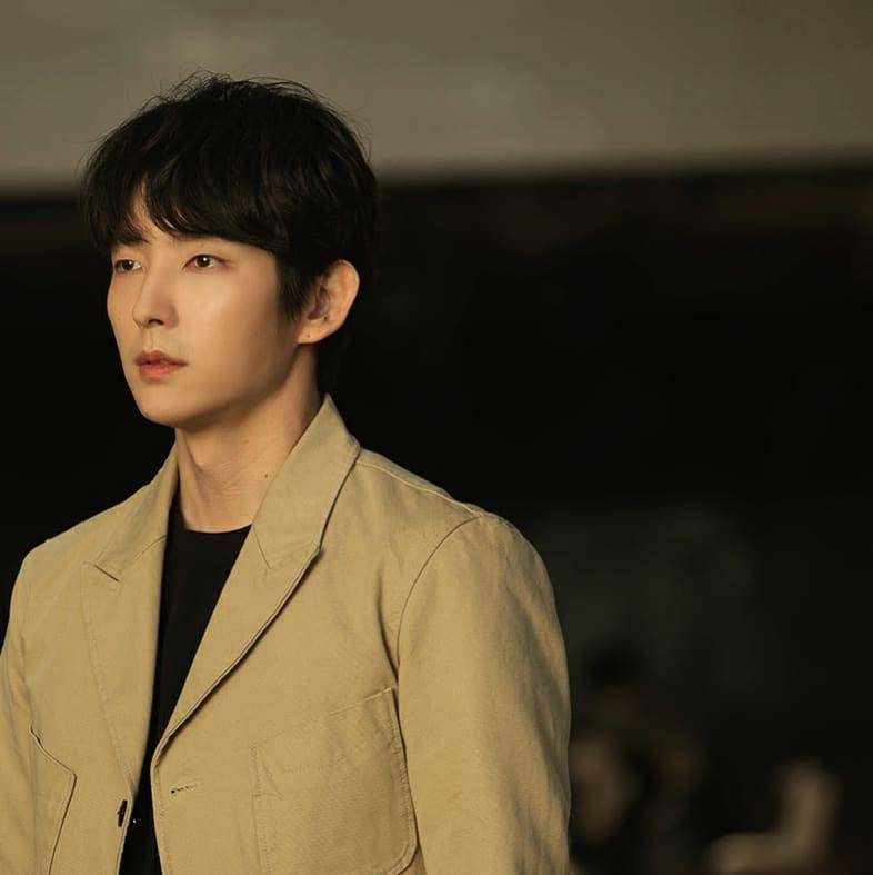 Lee Joon Gi (instagram.com/actor_jg)