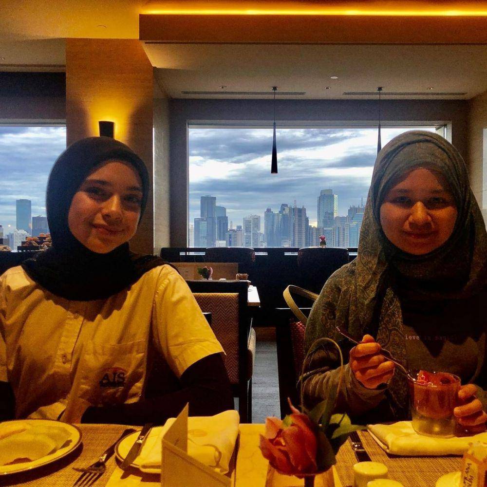 Keluarga Ayu Azhari (instagram.com/ayukhadijahazhari)