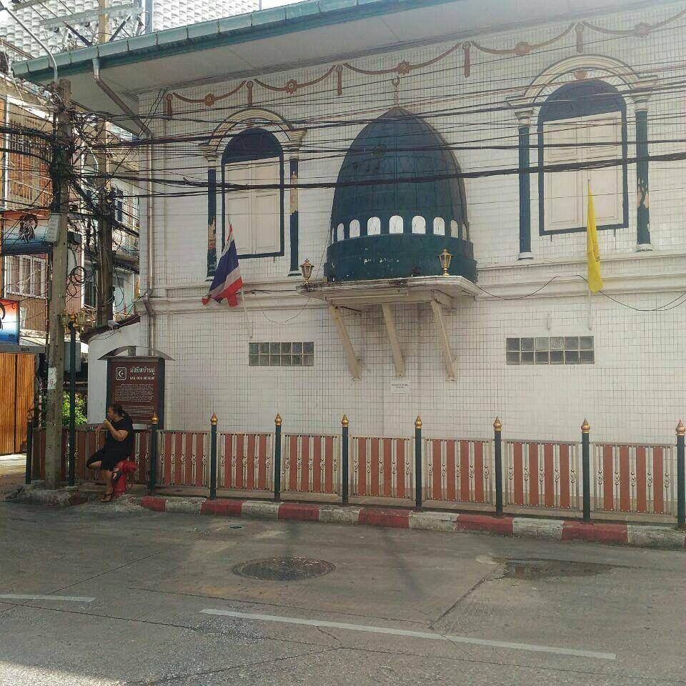 Masjid Ban Oou (instagram.com/yuniar_verisa)