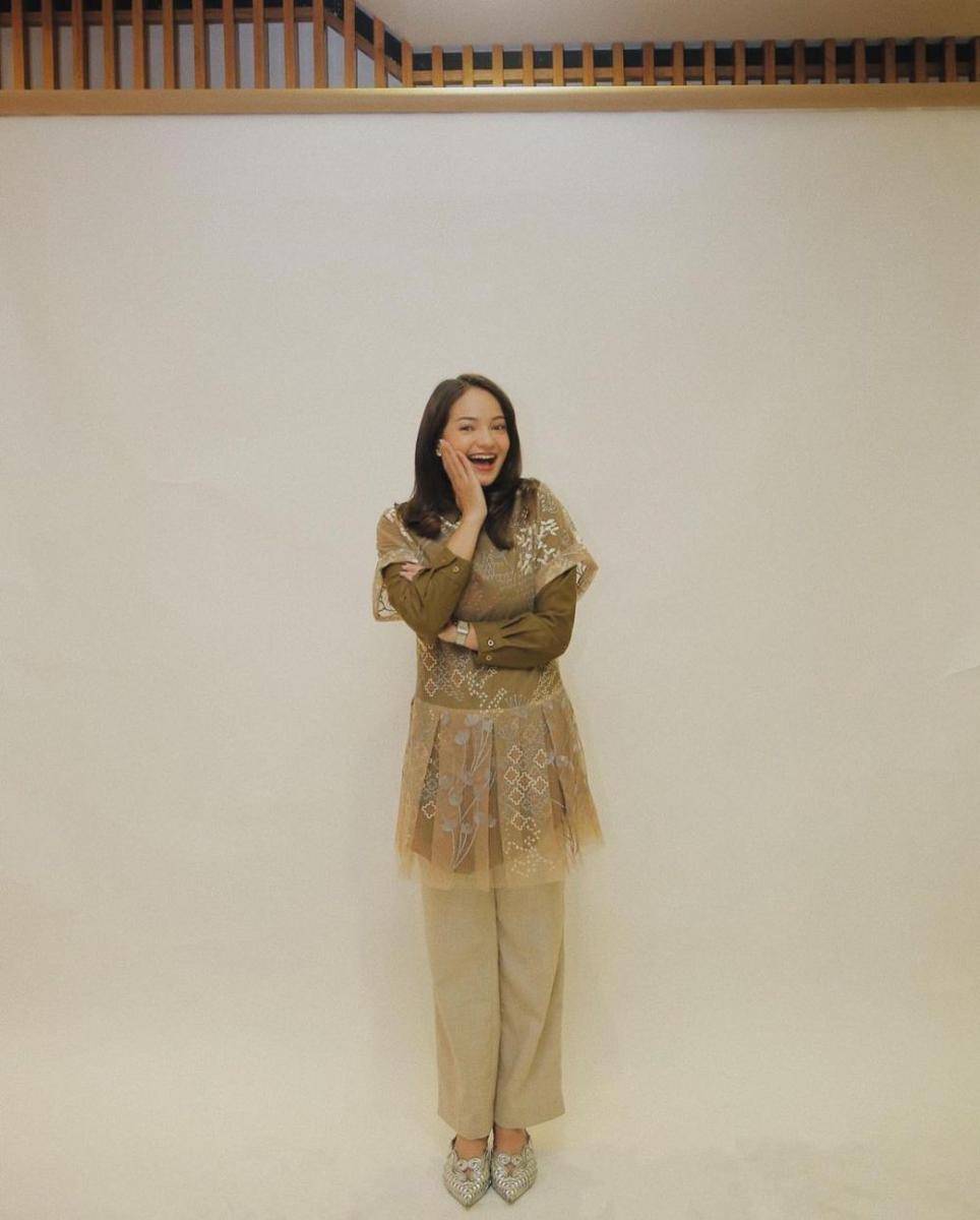 OOTD ala Enzy Storia (instagram.com/enzystoria)