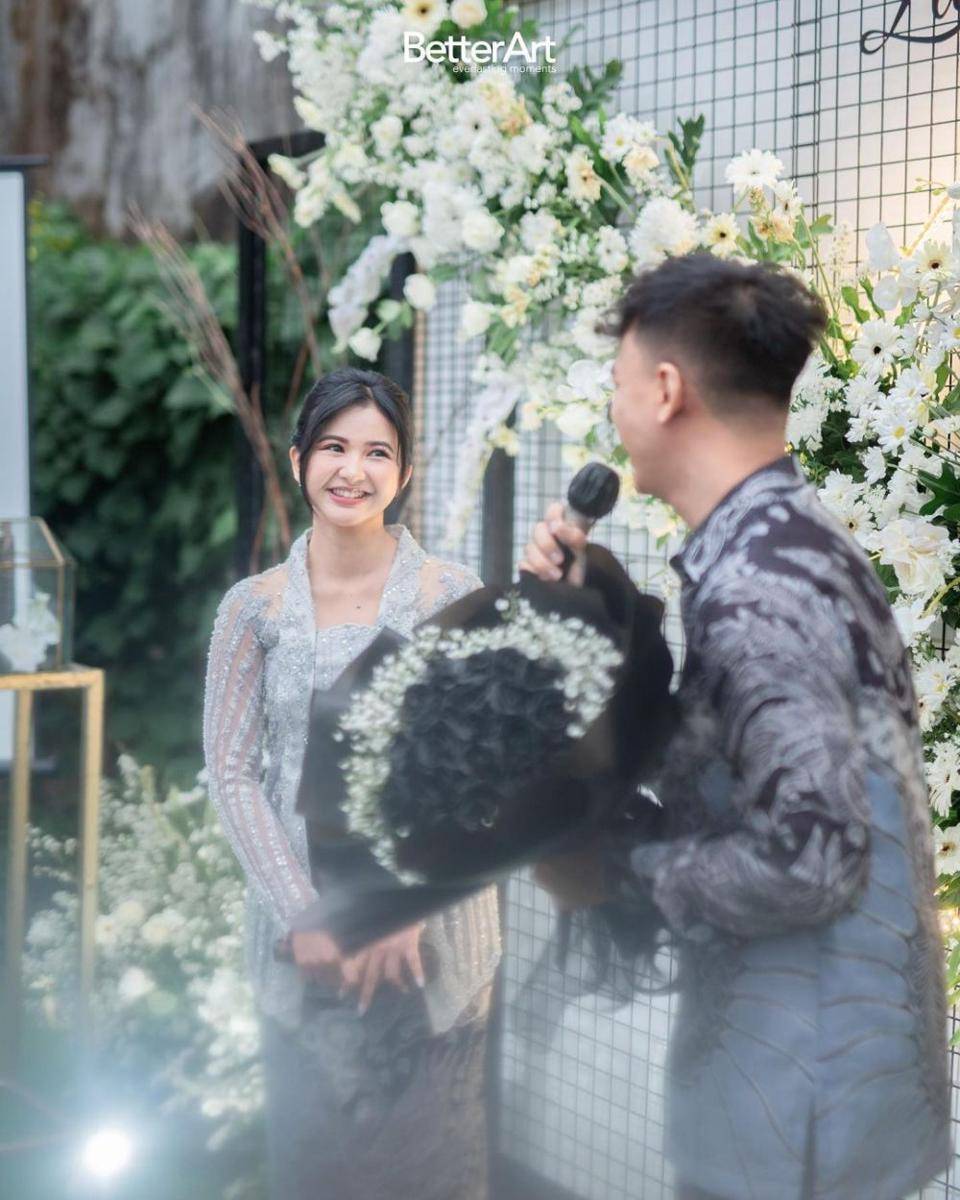 potret Adinda Azani dan sang calon suami (instagram.com/betterart)
