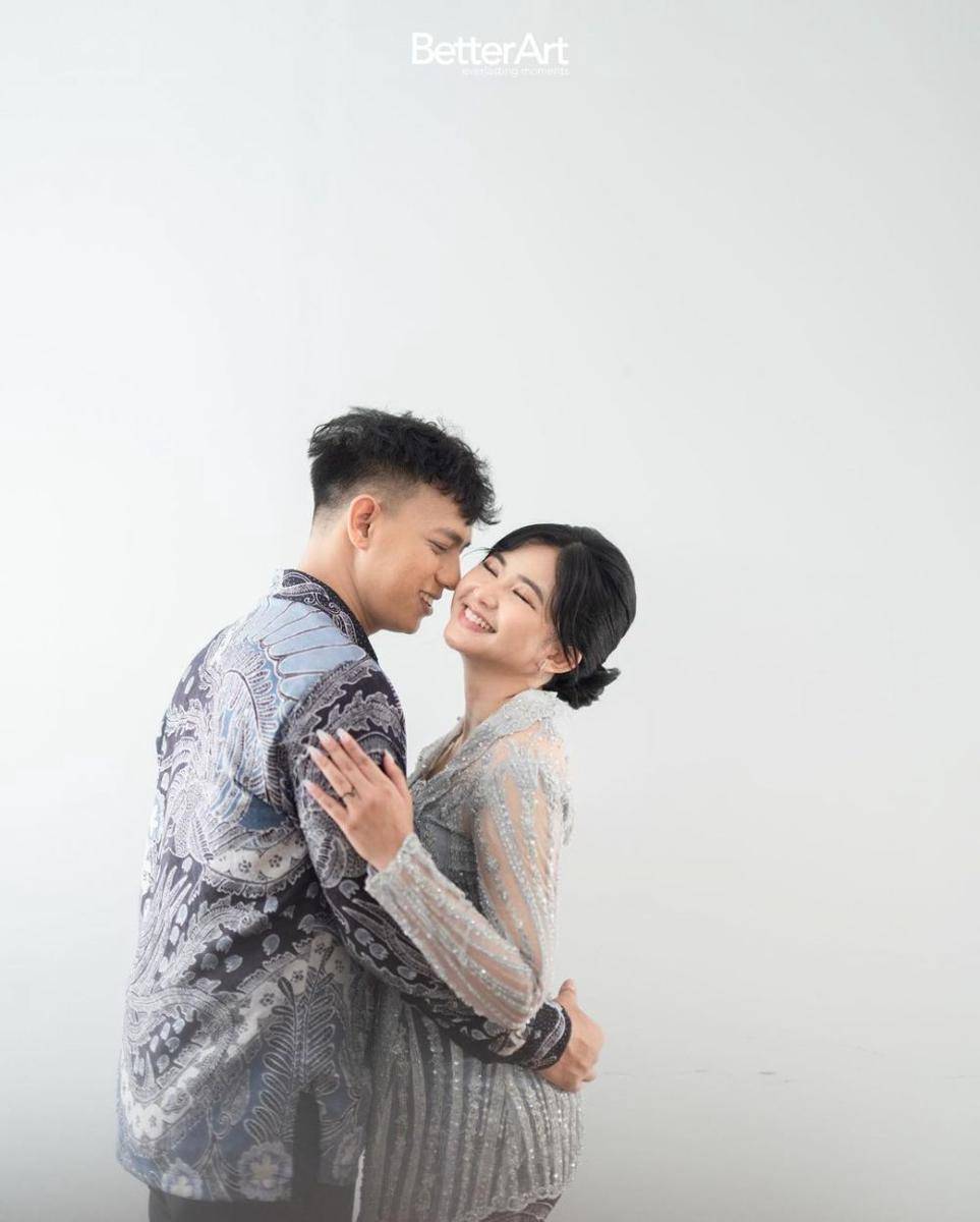 potret Adinda Azani dan sang calon suami (instagram.com/betterart)