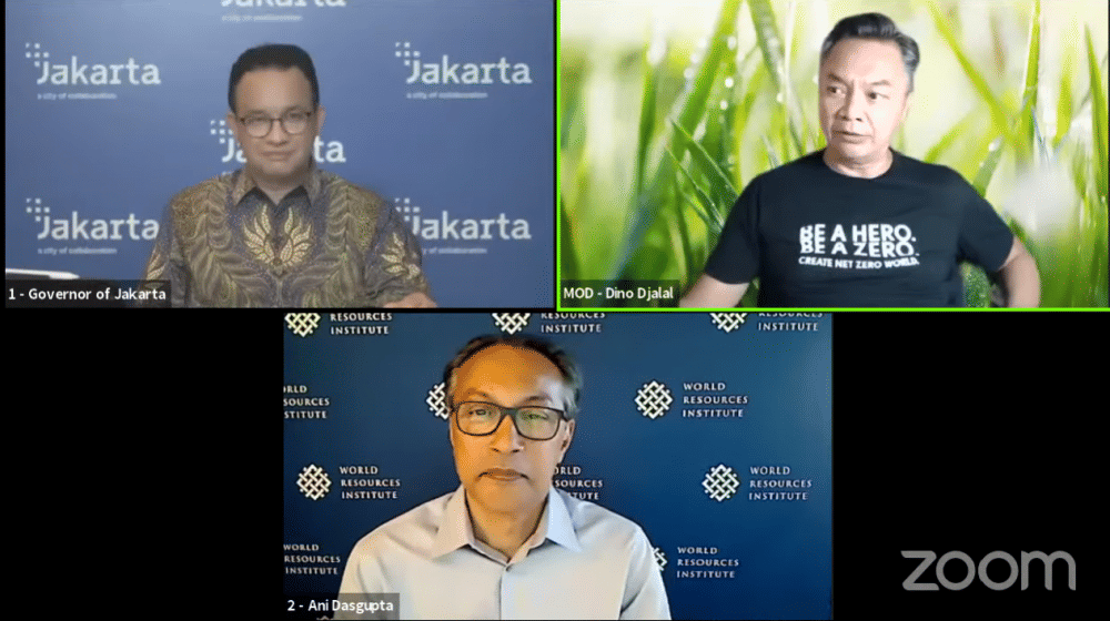 Anies Baswedan (kiri-atas) dan Ani Dasgupta (tengah-bawah) sebagai pembicara dalam webinar “Sinking Cities and the Climate Emergency: Jakarta and Beyond” yang diadakan pada Kamis malam (30/9/2021) (dok. YouTube/Sekretariat FPCI)