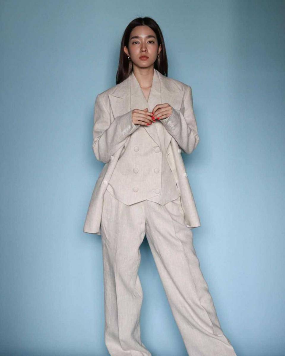 blazer ala Mo Monchanok (instagram.com/momonchanok)