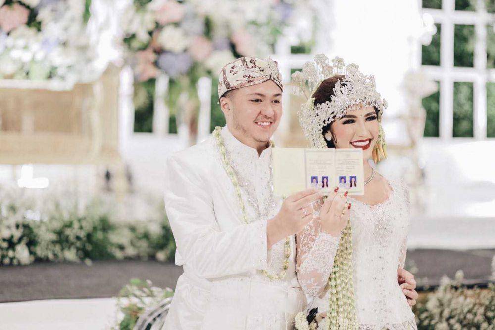 Syahra dan Denny (instagram.com/syahralarez_new)