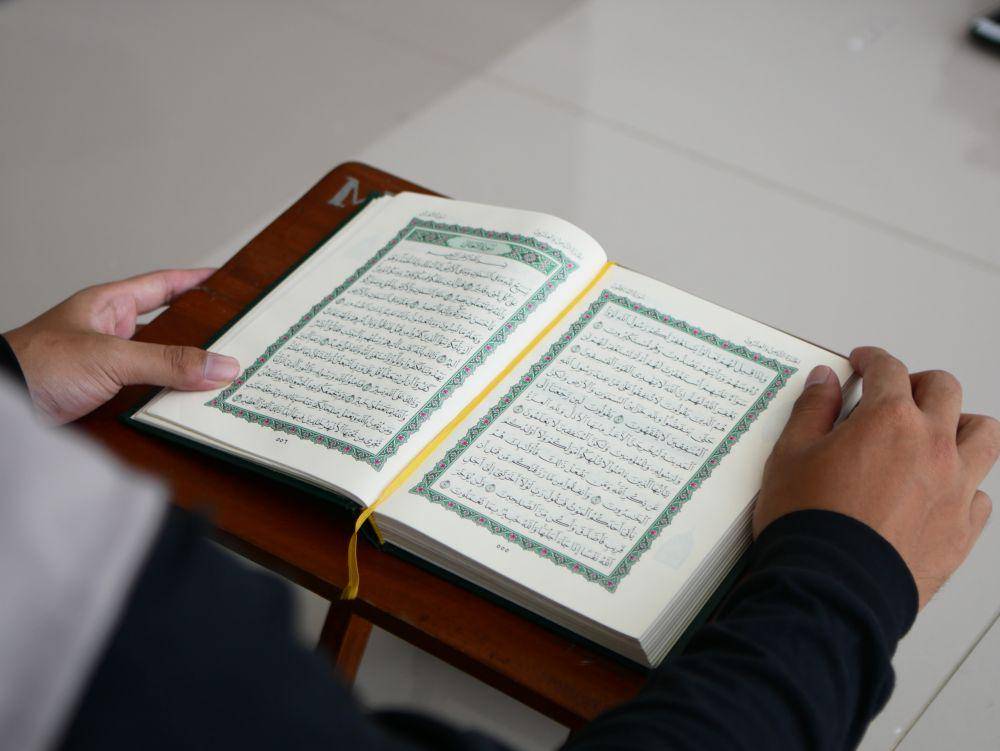 ilustrasi tilawah Al-Qur'an (unsplash.com/masjidmaba)