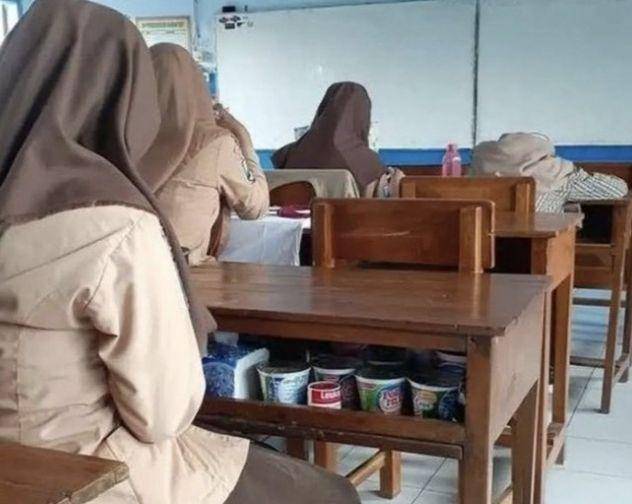 cara kocak amankan barang (instagram.com/awreceh)