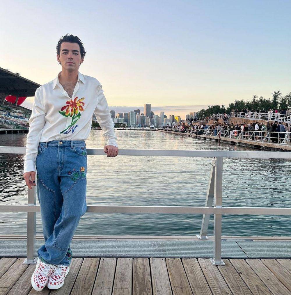 Joe Jonas (instagram.com/joejonas)
