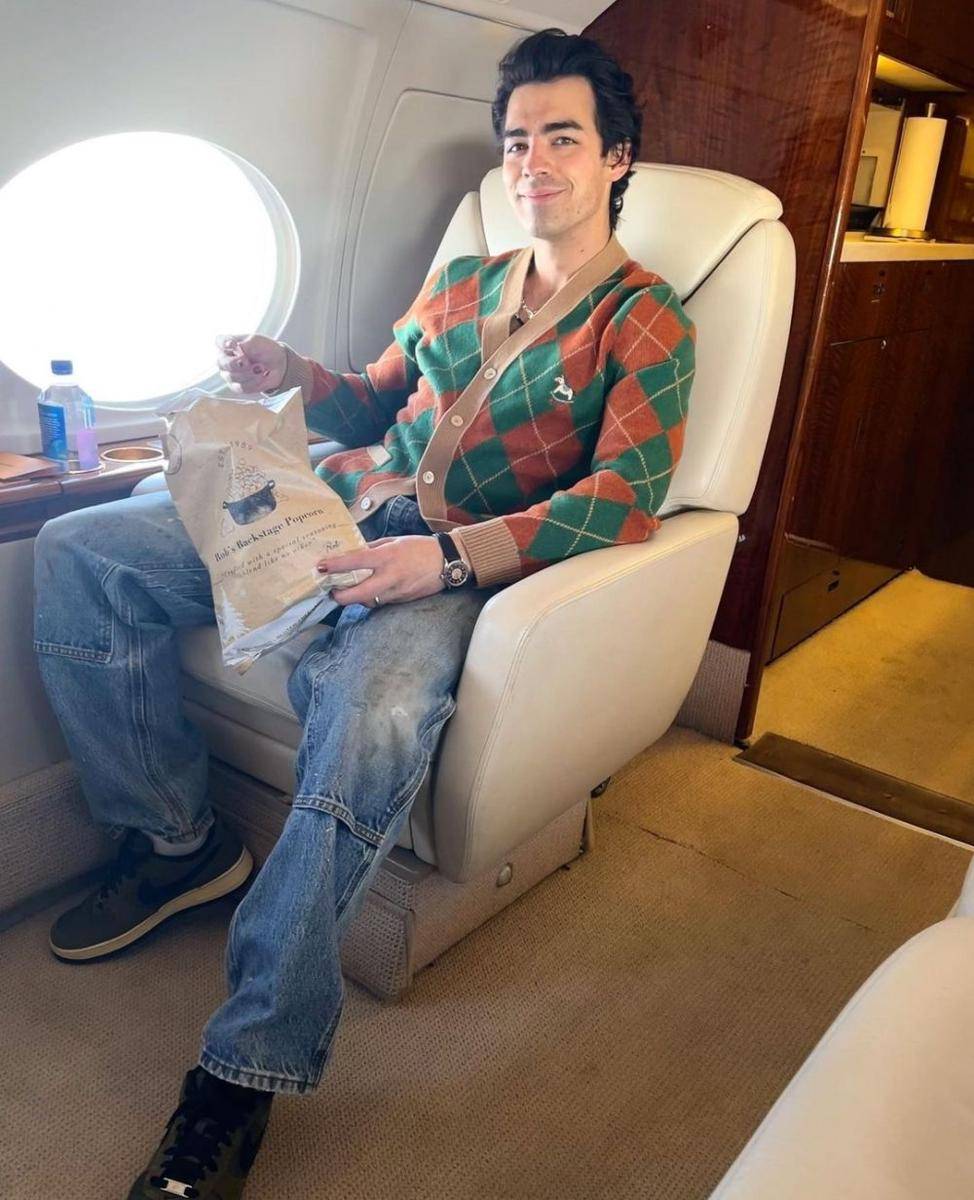 Joe Jonas (instagram.com/joejonas)