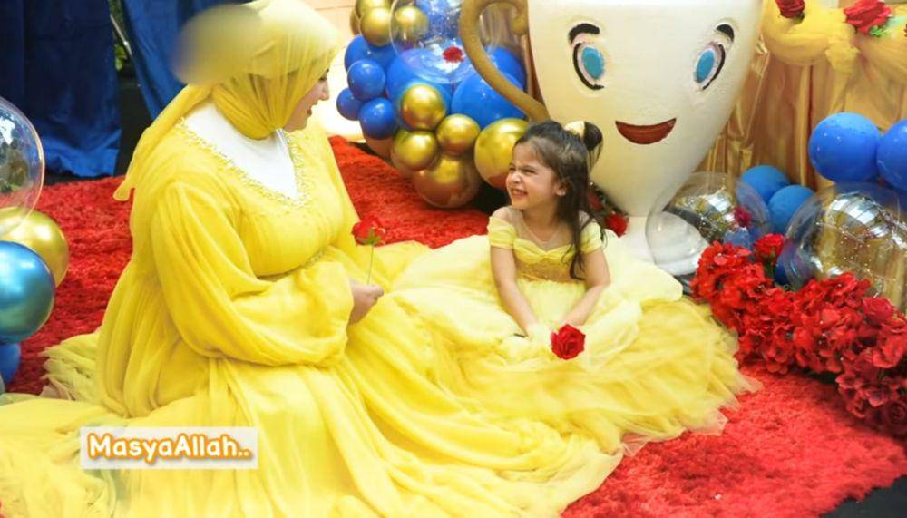 Momen perayaan ulang tahun anak Tasyi Athasyia. (YouTube/Tasyi Athasyia)