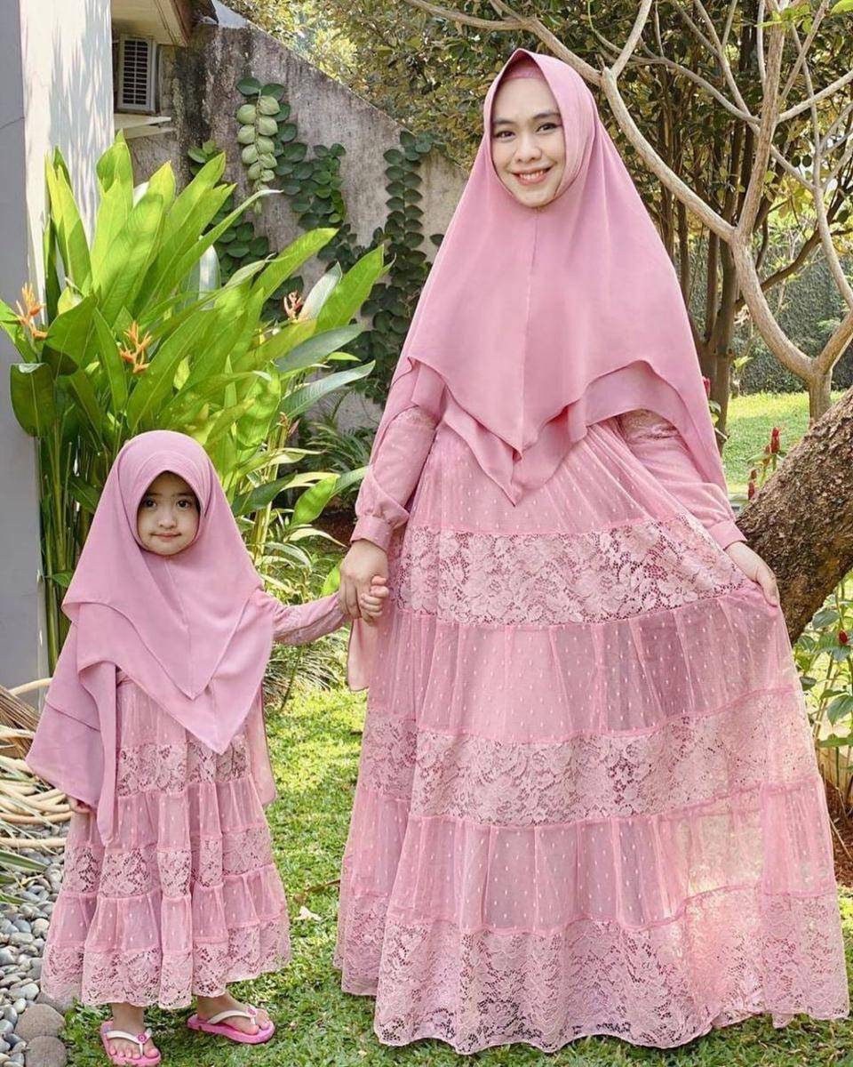 Oki Setiana Dewi (instagram.com/okisetianadewi)