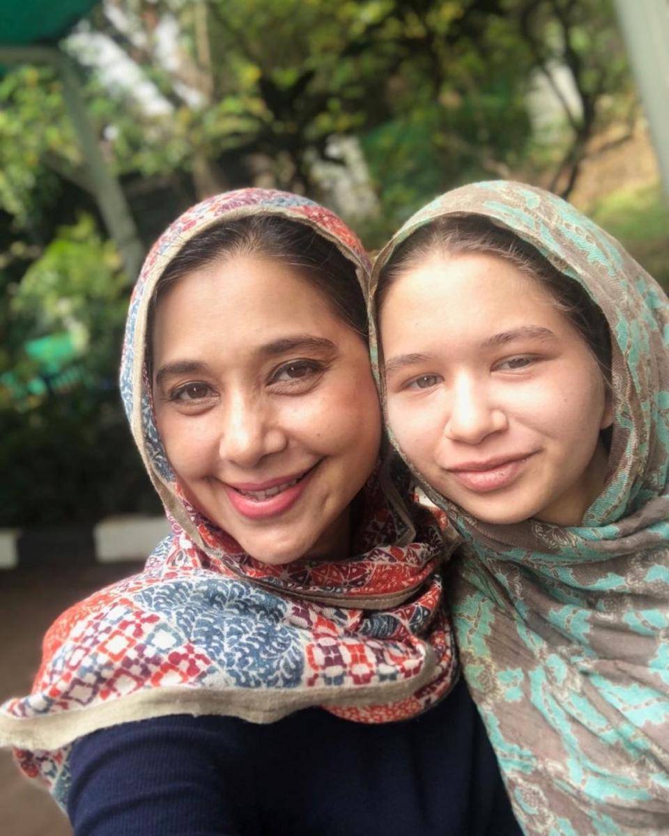 Keluarga Ayu Azhari (instagram.com/ayukhadijahazhari)