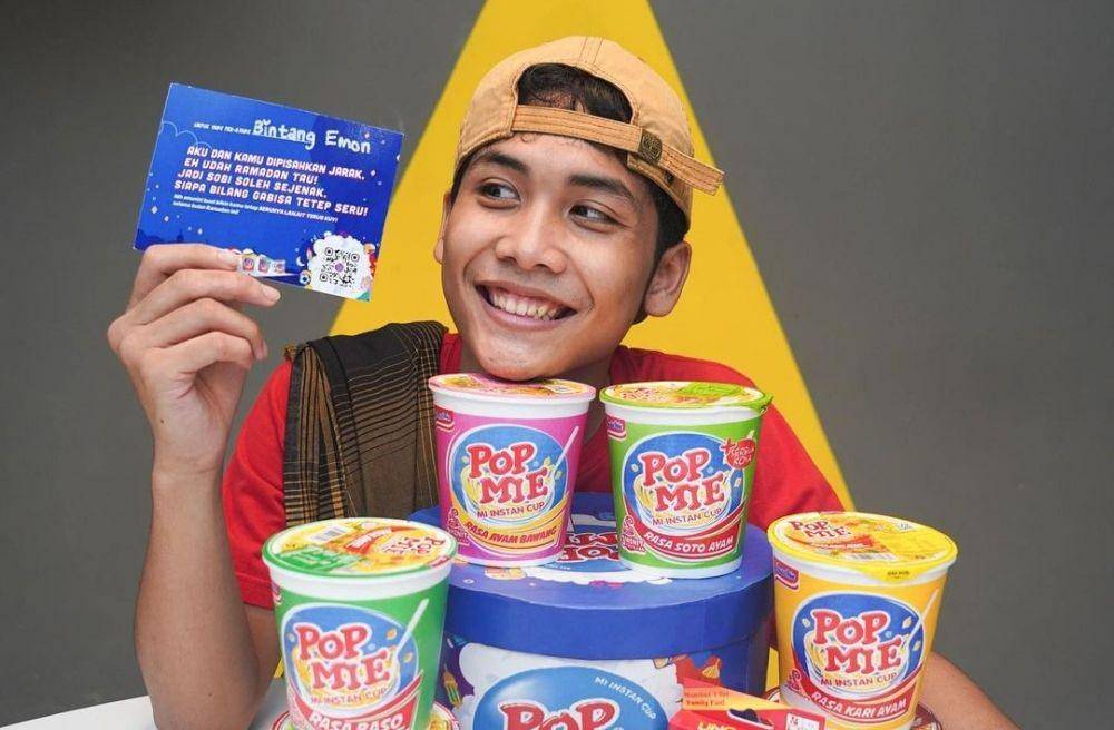 Bintang Emon sebagai Mamang Pop Mie (Instagram/bintangemon)