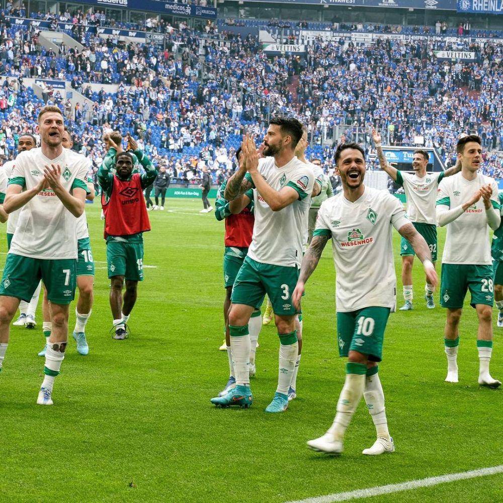 Pemain Werder Bremen saat merayakan kemenangan. (instagram.com/werderbremen)