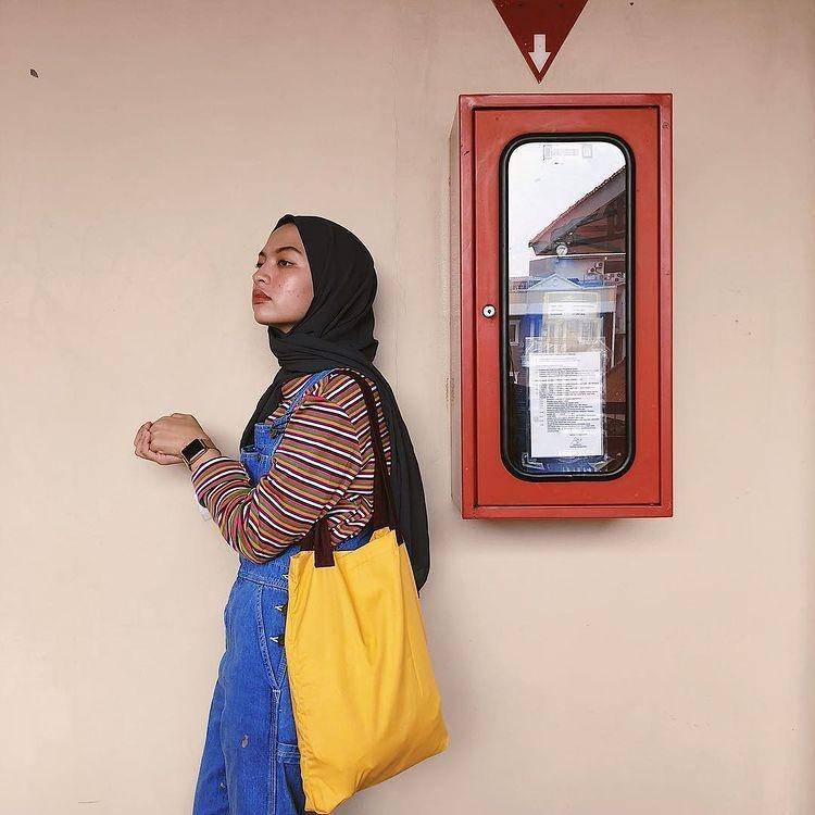 OOTD hijab colorful ala Tasyakissty (instagram.com/tasyakissty)