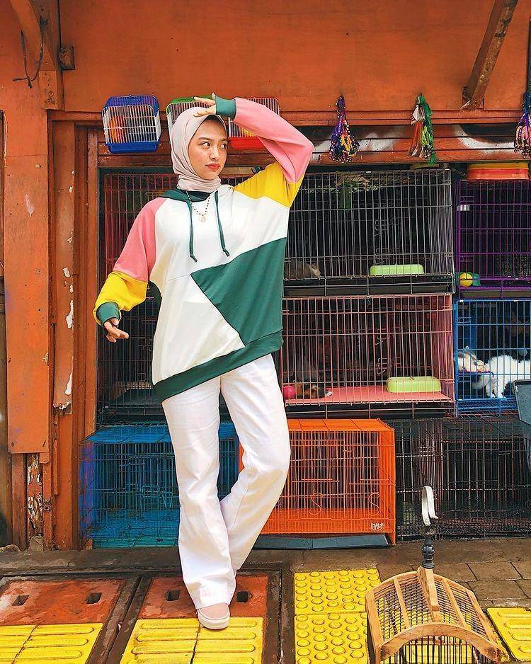 OOTD hijab colorful ala Tasyakissty (instagram.com/tasyakissty)