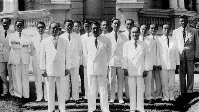 Kabinet pemerintahan di era Kekaisaran Vietnam dibawah kepemimpinan Perdana Menteri Tran Trong Kim. (ww2db.com)